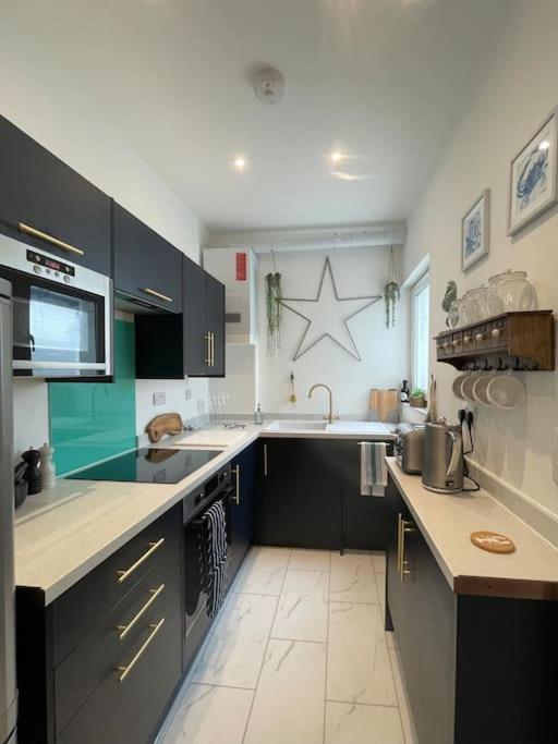 Top Deck - Fresh, Stylish Seaside Apartment Ventnor Exteriér fotografie